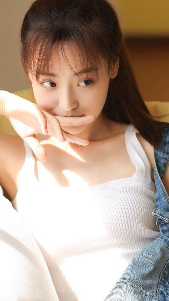 “球速飙升，反应极速！高新区全民健身馆壁球赛场技术与速度的碰撞”